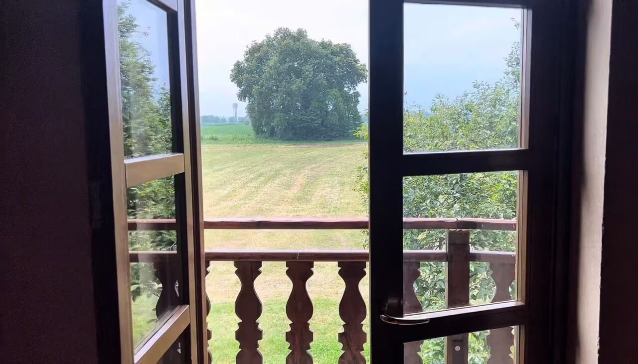Esterno di Casa Famiglia Castelletto nel verde del Pinerolese